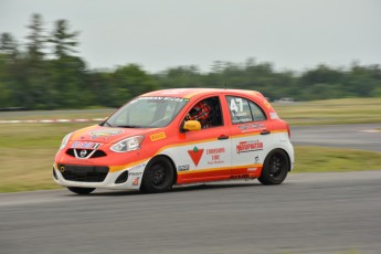 Coupe Nissan Sentra à Shannonville