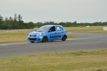 Coupe Nissan Sentra à Shannonville