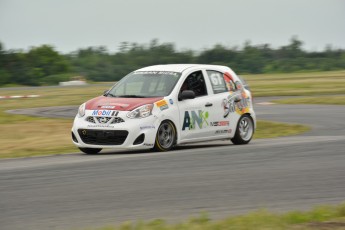 Coupe Nissan Sentra à Shannonville