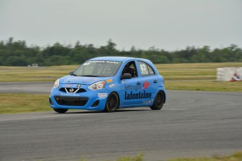 Coupe Nissan Sentra à Shannonville