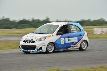 Coupe Nissan Sentra à Shannonville