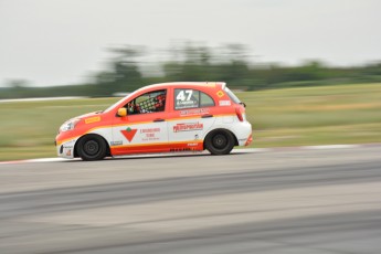 Coupe Nissan Sentra à Shannonville