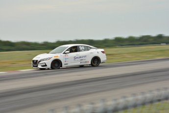 Coupe Nissan Sentra à Shannonville