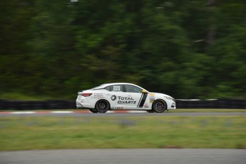 Coupe Nissan Sentra à Shannonville