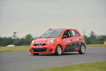 Coupe Nissan Sentra à Shannonville