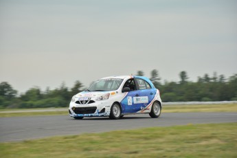 Coupe Nissan Sentra à Shannonville