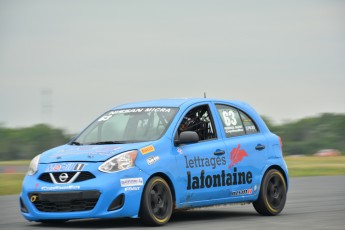 Coupe Nissan Sentra à Shannonville