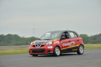 Coupe Nissan Sentra à Shannonville