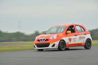 Coupe Nissan Sentra à Shannonville