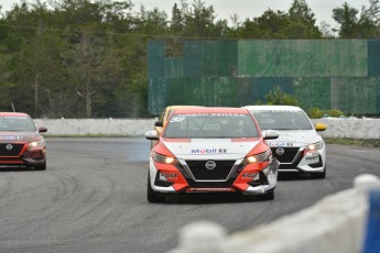 Coupe Nissan Sentra à Shannonville