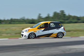 Coupe Nissan Sentra à Shannonville