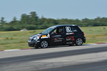 Coupe Nissan Sentra à Shannonville