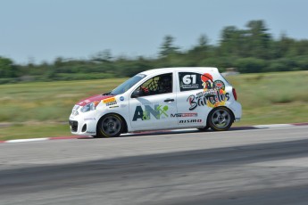 Coupe Nissan Sentra à Shannonville