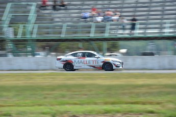 Coupe Nissan Sentra à Shannonville