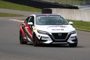 Coupe Nissan Sentra - Classique d'été au Mont-Tremblant