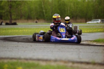 Retour dans le passé - Karting à St-Hilaire en 2000 (suite)