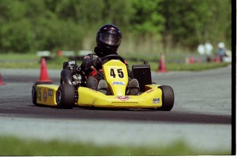 Retour dans le passé - Karting à St-Hilaire - mai 2001