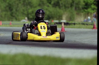 Retour dans le passé - Karting à St-Hilaire - mai 2001