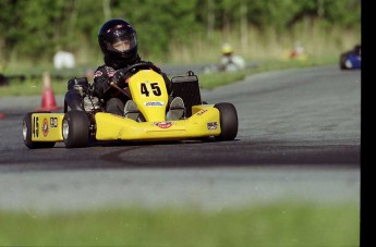 Retour dans le passé - Karting à St-Hilaire - mai 2001