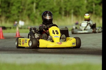 Retour dans le passé - Karting à St-Hilaire - mai 2001