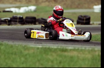 Retour dans le passé - Karting à Pointe-du-Lac - mai 2001