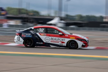 ICAR - Coupe Nissan Sentra