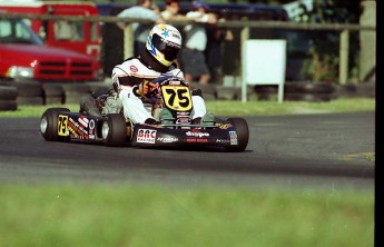 Retour dans le passé - Karting à St-Hilaire - Août 1998