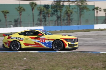 Sebring 2025 - Course Ford Mustang Challenge