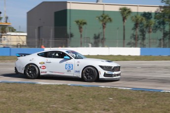 Sebring 2025 - Course Ford Mustang Challenge