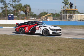 Sebring 2025 - Course Ford Mustang Challenge