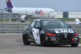 Coupe Nissan Sentra à ICAR