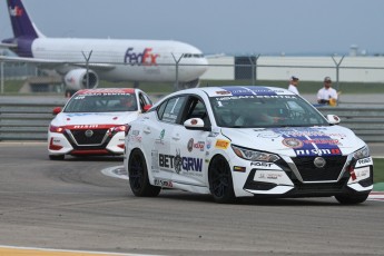 Coupe Nissan Sentra à ICAR