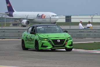 Coupe Nissan Sentra à ICAR