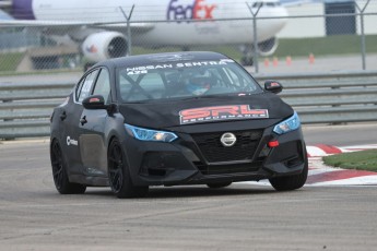 Coupe Nissan Sentra à ICAR