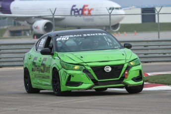 Coupe Nissan Sentra à ICAR