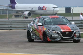Coupe Nissan Sentra à ICAR
