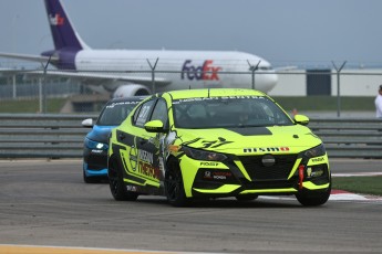 Coupe Nissan Sentra à ICAR
