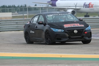 Coupe Nissan Sentra à ICAR