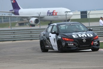 Coupe Nissan Sentra à ICAR
