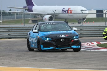 Coupe Nissan Sentra à ICAR