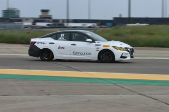 Coupe Nissan Sentra à ICAR