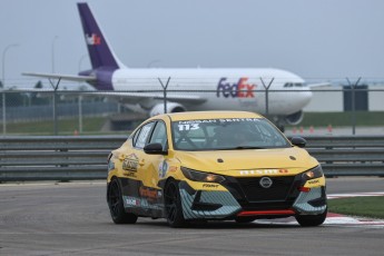 Coupe Nissan Sentra à ICAR