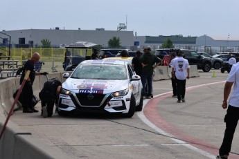 Coupe Nissan Sentra à ICAR