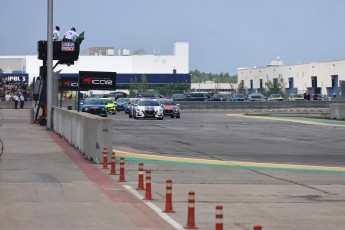 Coupe Nissan Sentra à ICAR