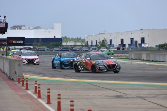 Coupe Nissan Sentra à ICAR