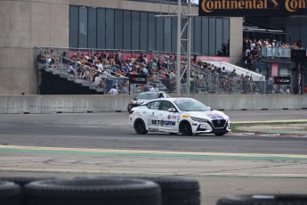 Coupe Nissan Sentra à ICAR