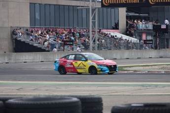 Coupe Nissan Sentra à ICAR