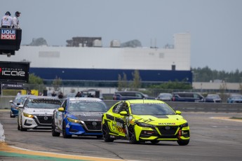Coupe Nissan Sentra à ICAR