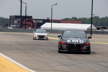Coupe Nissan Sentra à ICAR