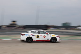 Coupe Nissan Sentra à ICAR
